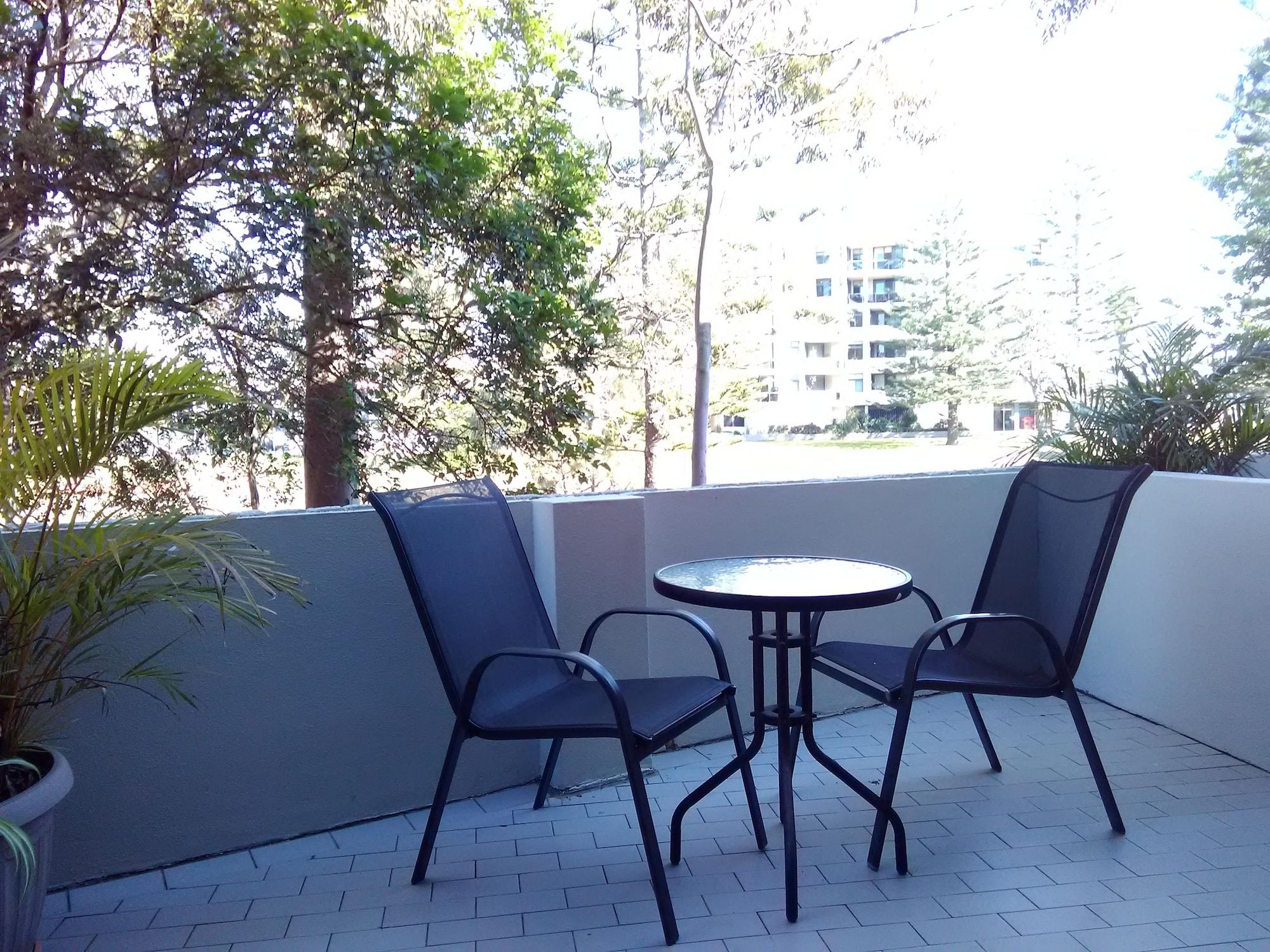 Palm Court Motor Inn Port Macquarie Exterior photo