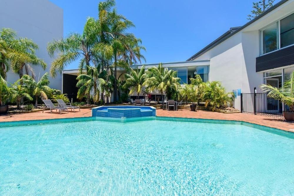Palm Court Motor Inn Port Macquarie Exterior photo