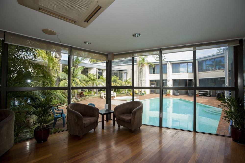 Palm Court Motor Inn Port Macquarie Exterior photo