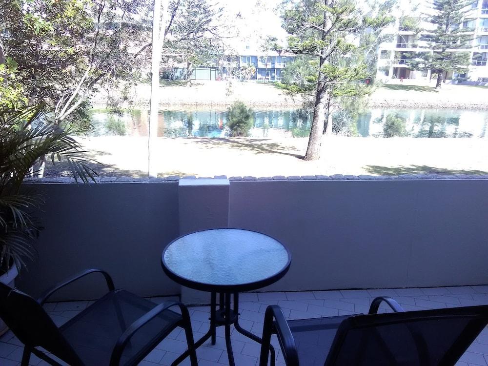 Palm Court Motor Inn Port Macquarie Exterior photo