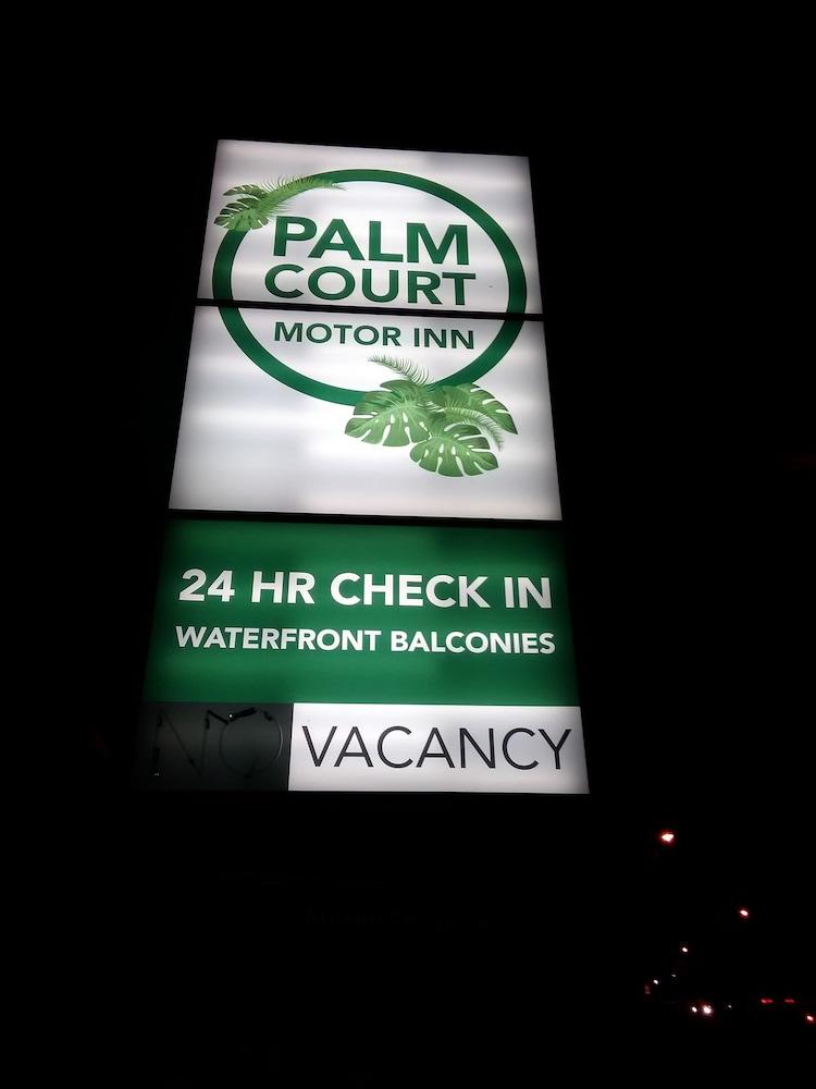 Palm Court Motor Inn Port Macquarie Exterior photo