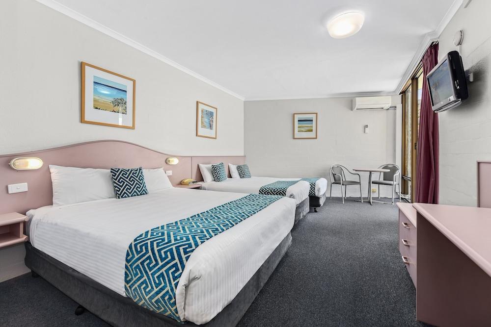 Palm Court Motor Inn Port Macquarie Exterior photo