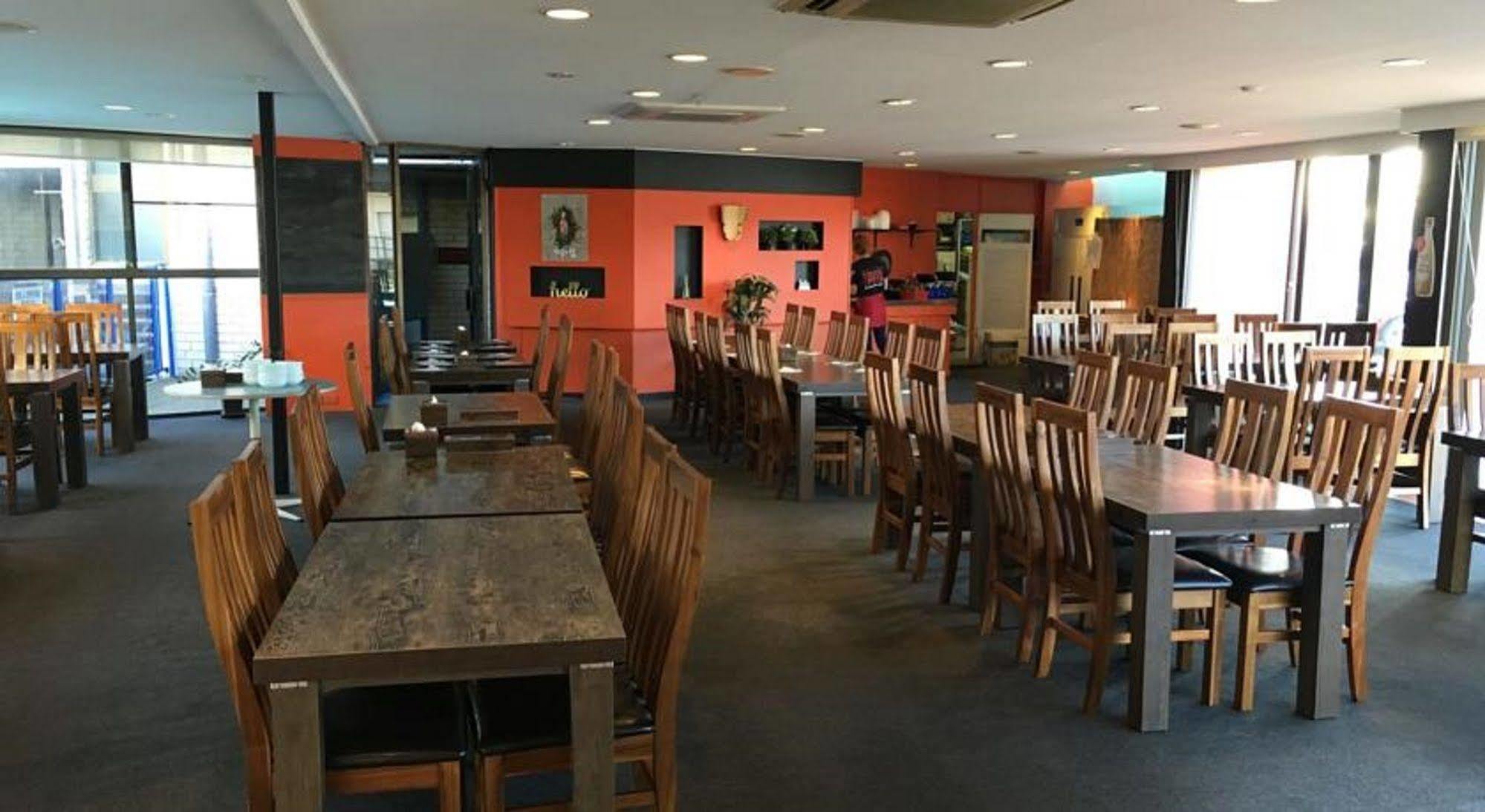 Palm Court Motor Inn Port Macquarie Exterior photo