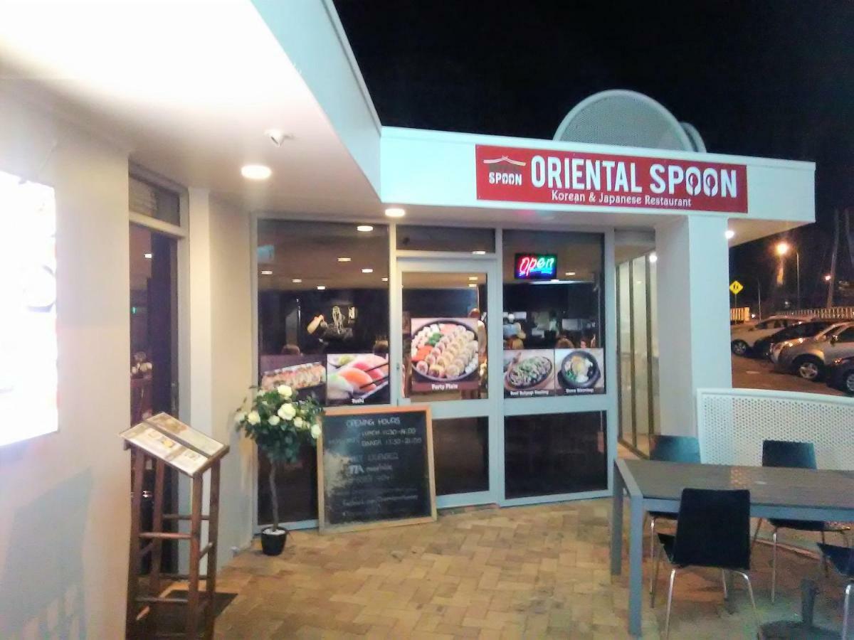 Palm Court Motor Inn Port Macquarie Exterior photo